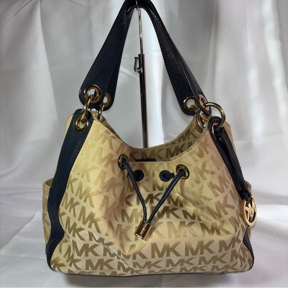 Michael Kors Ludlow Lrg Signature Satchel Bag Drawstring - Picture 1 of 13